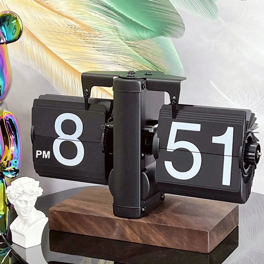 A Flipping Clock with Page Turning Automatically for Modern Home Decoration.Full of Sense of Technology.Battery Included as Gift