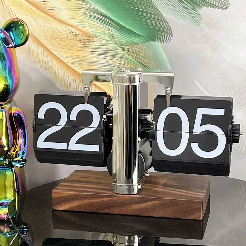 A Flipping Clock with Page Turning Automatically for Modern Home Decoration.Full of Sense of Technology.Battery Included as Gift
