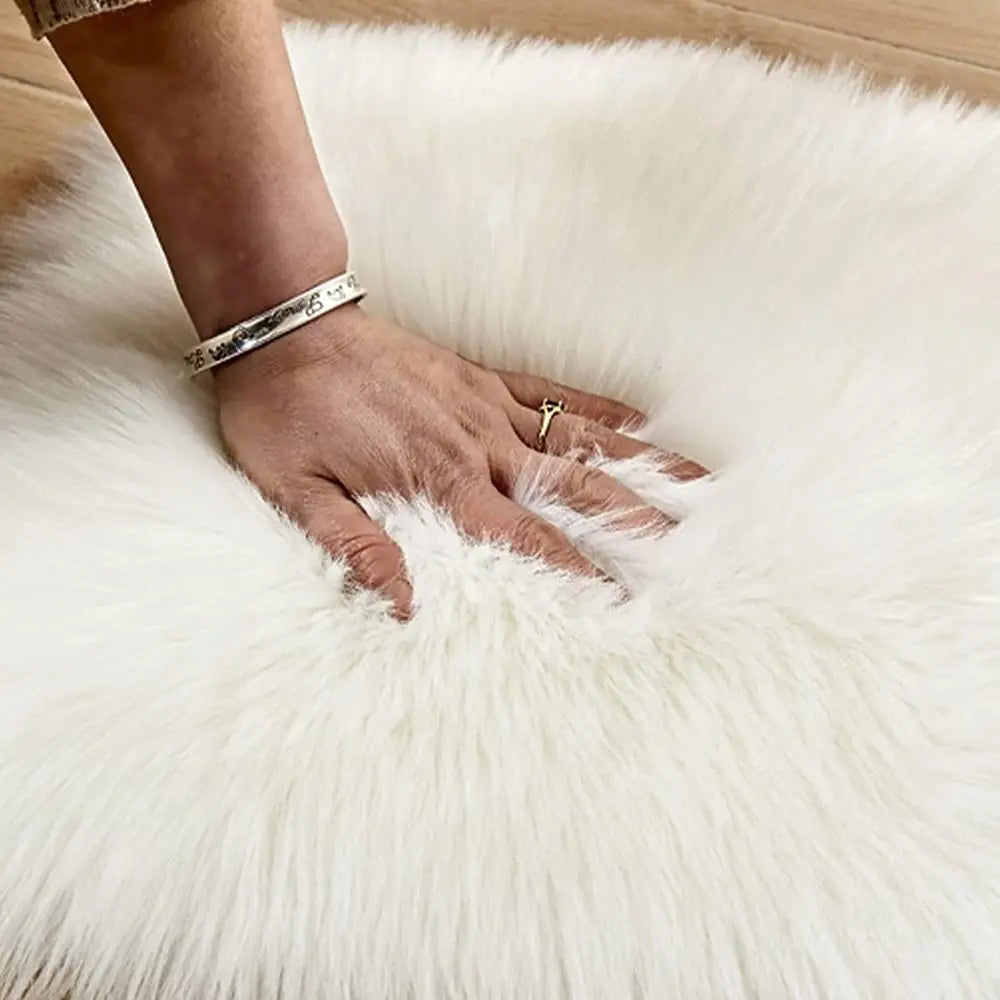 Super Soft Faux Area Rugs for Living RoomSheepskin Area Rugs for Bedroom Floor Shaggy Plush Carpet Faux Rug Bedside Rugs